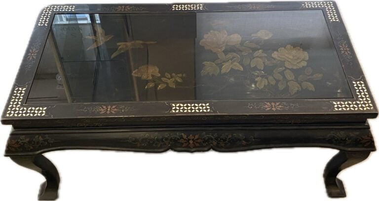 Table basse en bois laqué noir style chinois - 46.5 x 106.5 x 56 cm - (usures)