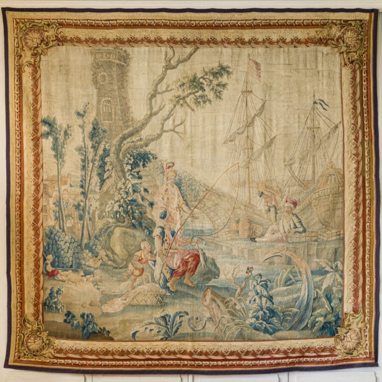 TAPISSERIE D'AUBUSSON D'EPOQUE LOUIS XVI, en laine, représentant une scène de p…