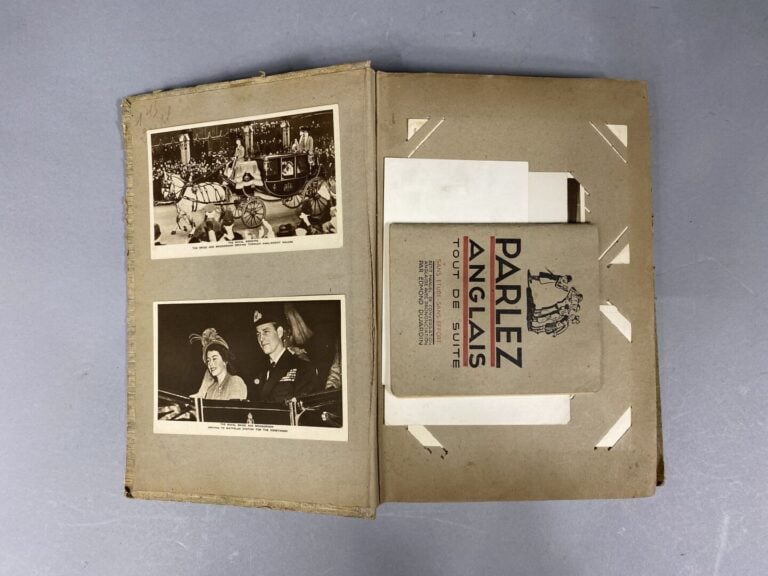 Album de cartes postales en noir et blanc et sepia divers (Angleterre) - (en l'…
