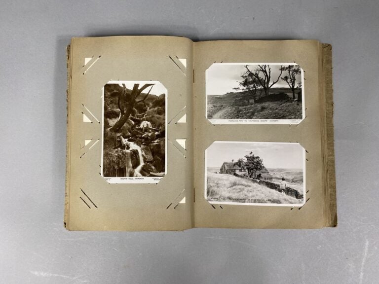 Album de cartes postales en noir et blanc et sepia divers (Angleterre) - (en l'…