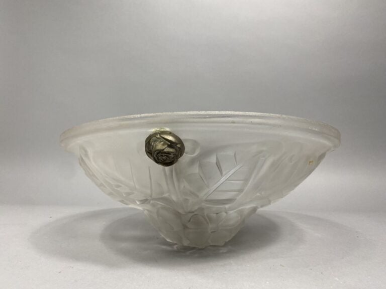DEGUE - Suspension en verre moulé à décor de fleurs et feuillages - Style Art d…