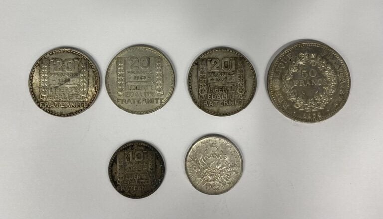 France - Divers - Lot de six monnaies en argent comprenant : - -Trois 20 Francs…