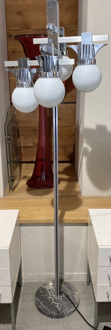 Gaetano SCIOLARI (1927-1994), d'après - Lampadaire en métal chromé à 4 bras de…