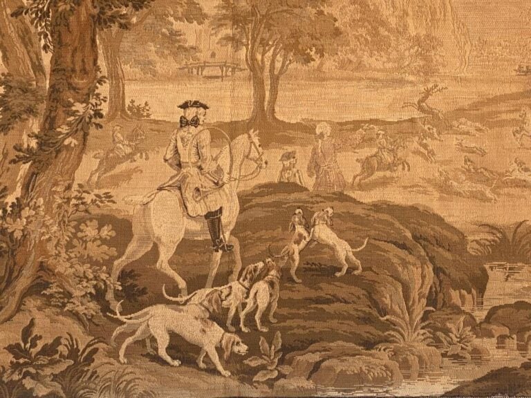 Importante tapisserie sur le thème de la chasse - (usures)