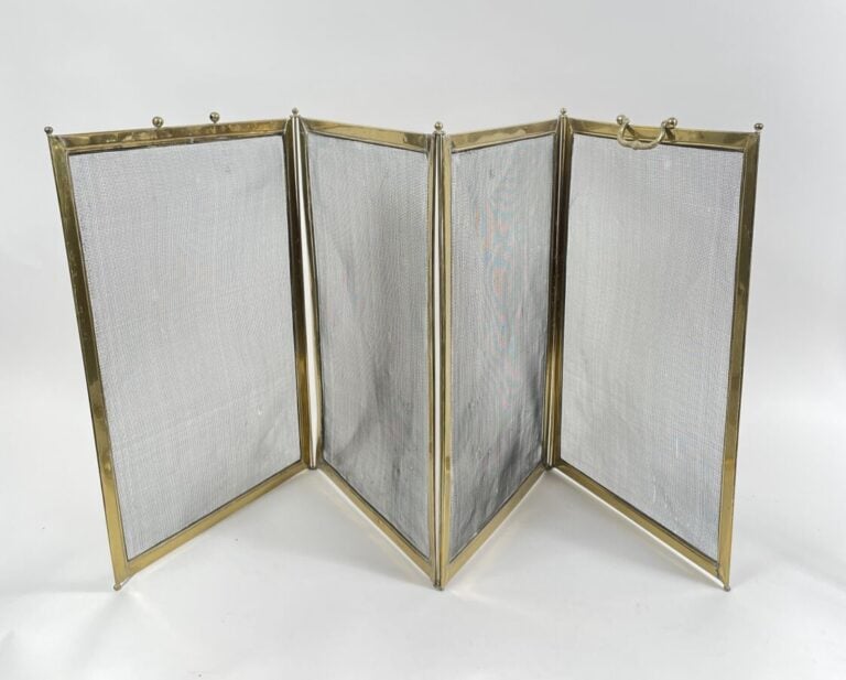 Nécessaire de cheminée comprenant pelles et pincette et grille - (LES LOTS SONT…
