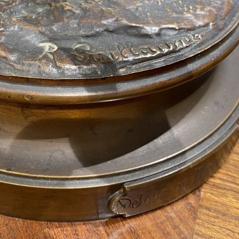 R. GUILLAUME - Jour de bonheur - Sculpture en bronze patiné - H : 58 cm