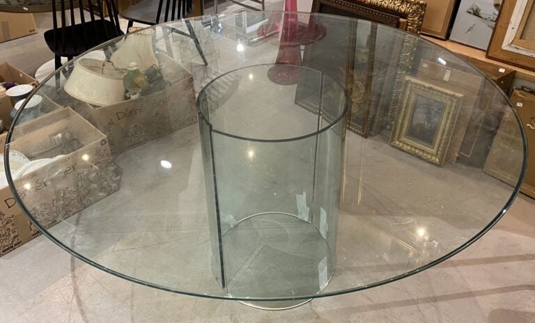 ROCHE BOBOIS - Table à manger de forme ronde, plateau et piètement en verre - D…