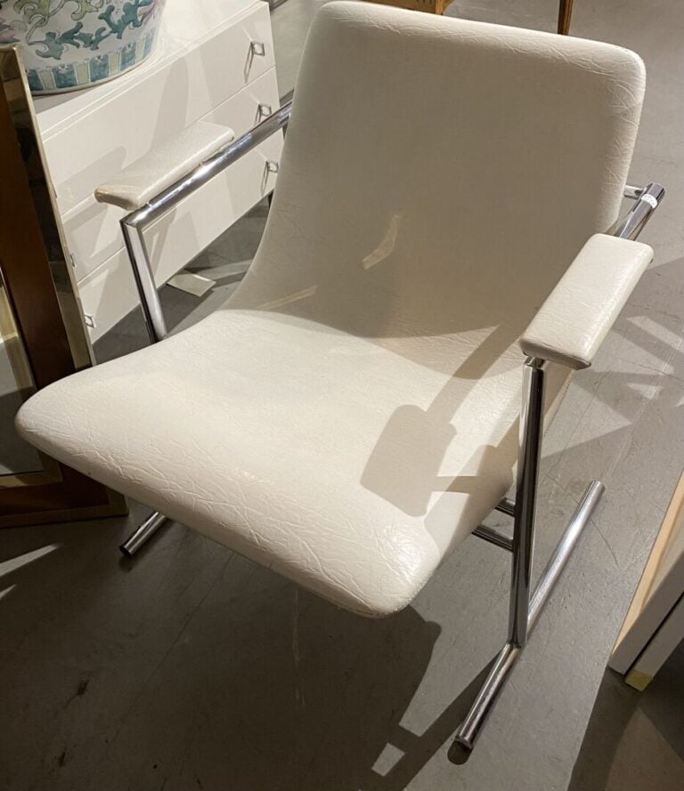 Rudi VERELST Designer & NOVALUX Éditeur, d'après - Paire de fauteuils en skaï b…