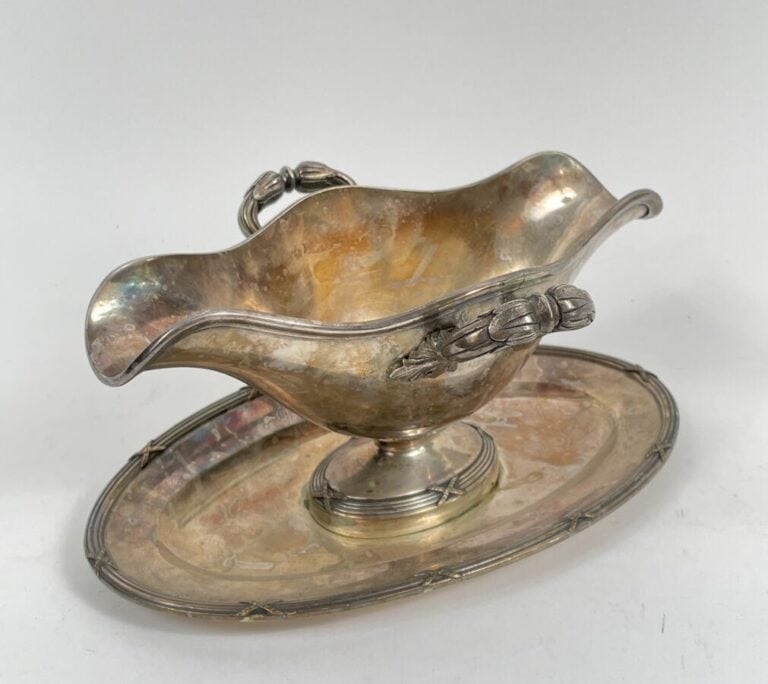 Saucière en métal argenté