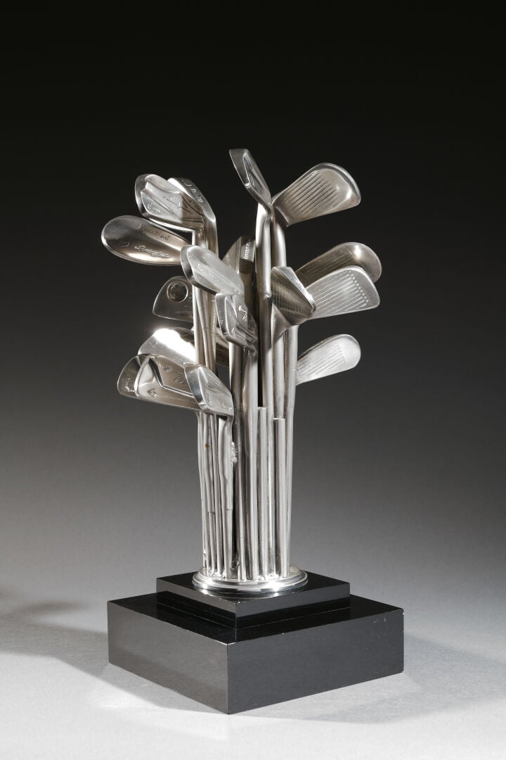 ARMAN (1928-2009) - Trophée de clubs de golf - Sculpture en bronze à patine chr…