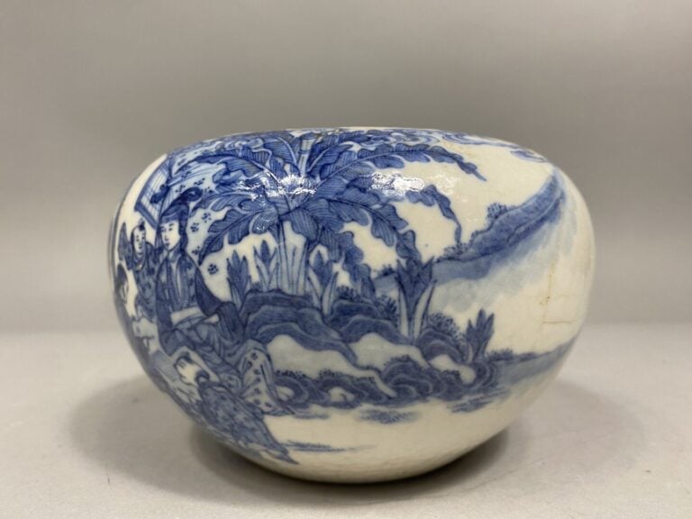 Chine - Bol / Brûle-parfum en porcelaine émaillée bleu blanc à fond crème craqu…