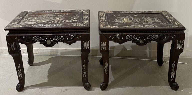Chine du Sud / Vietnam - Suite de deux petites tables basses en bois et incrust…