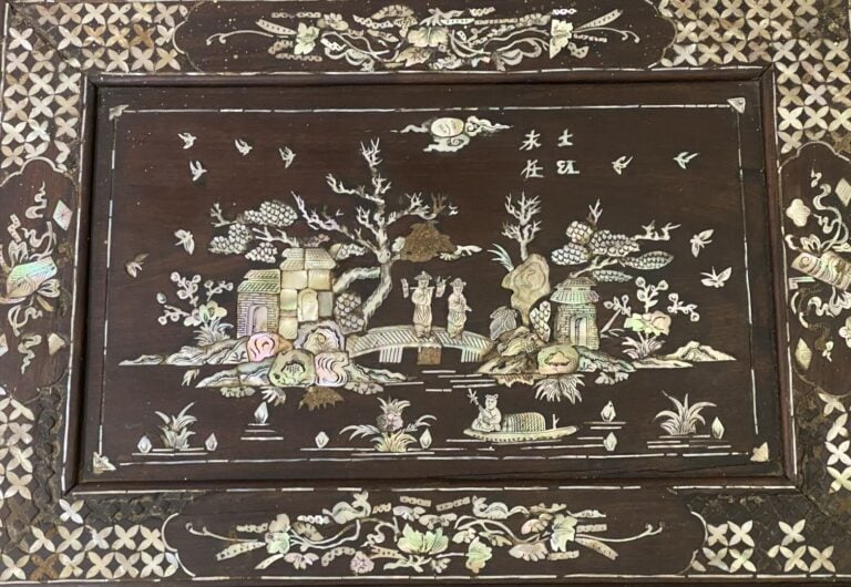 Chine du Sud / Vietnam - Suite de deux petites tables basses en bois et incrust…