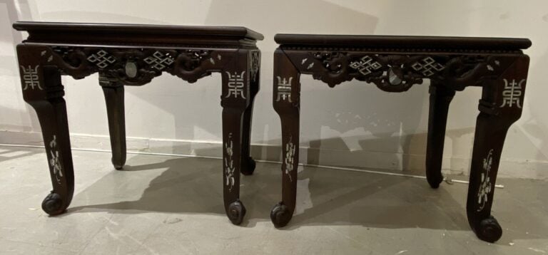 Chine du Sud / Vietnam - Suite de deux petites tables basses en bois et incrust…