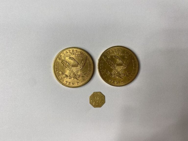ETATS-UNIS - 2 pièces de 10 dollars or, 1893 et 1904 - Poids total : 33.4 g - O…