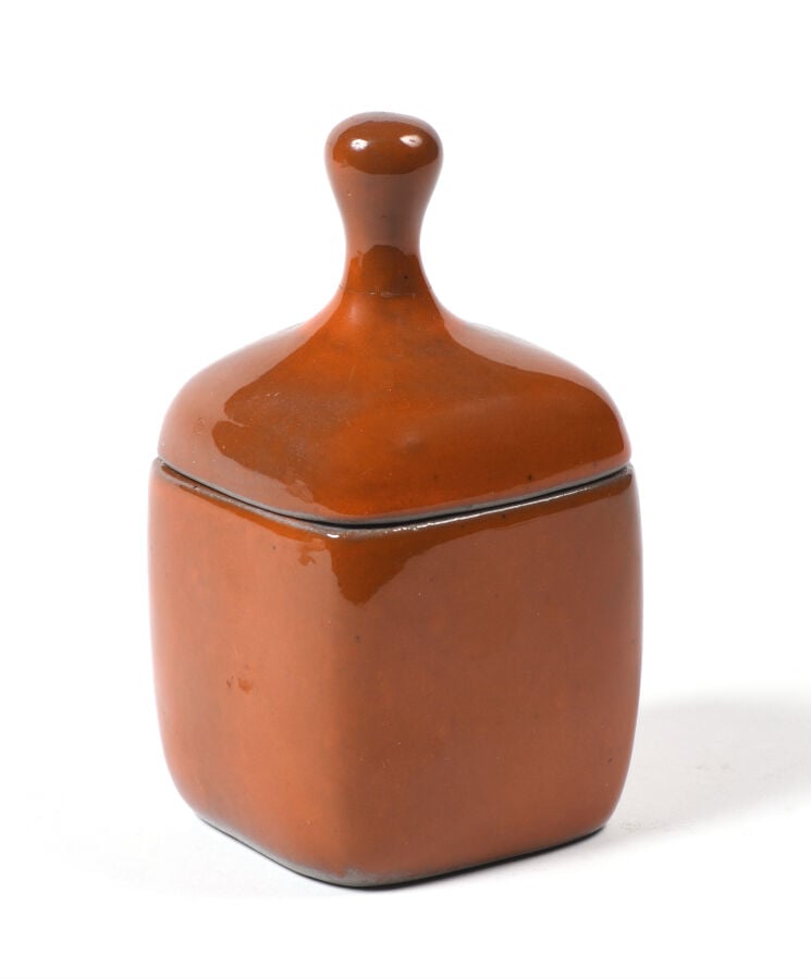 Jacques (1926 - 2008) et Dani RUELLAND (1933 - 2010) Vase couvert en céramique…
