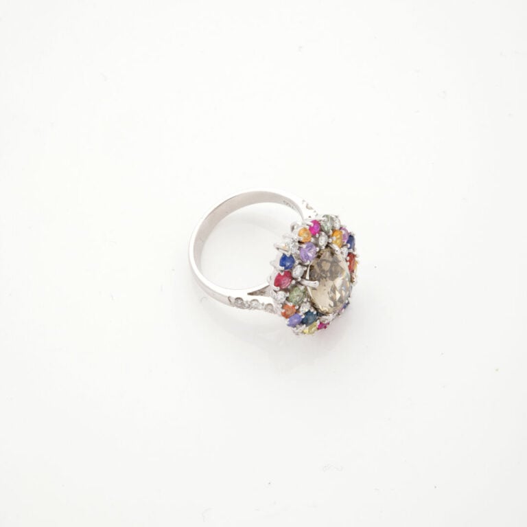 BAGUE en or gris (750‰) serti d'un diamant Fancy Deep Gray Yellowish Green pesa…