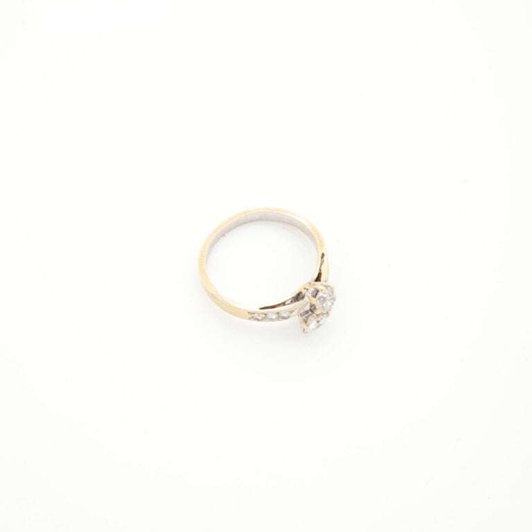 BAGUE « Toi & Moi » en or jaune et or gris (750‰) serti de diamants taille bril…