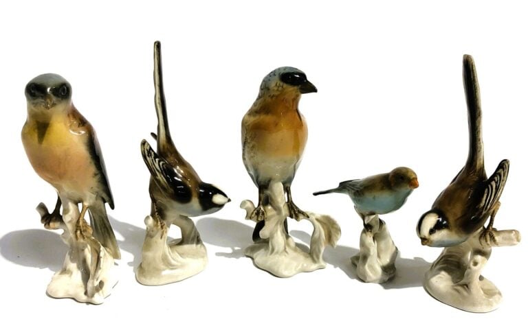 BAVIÈRE - BAVARIA - Lot de 5 oiseaux branchés en porcelaine polychrome (dont Fr…