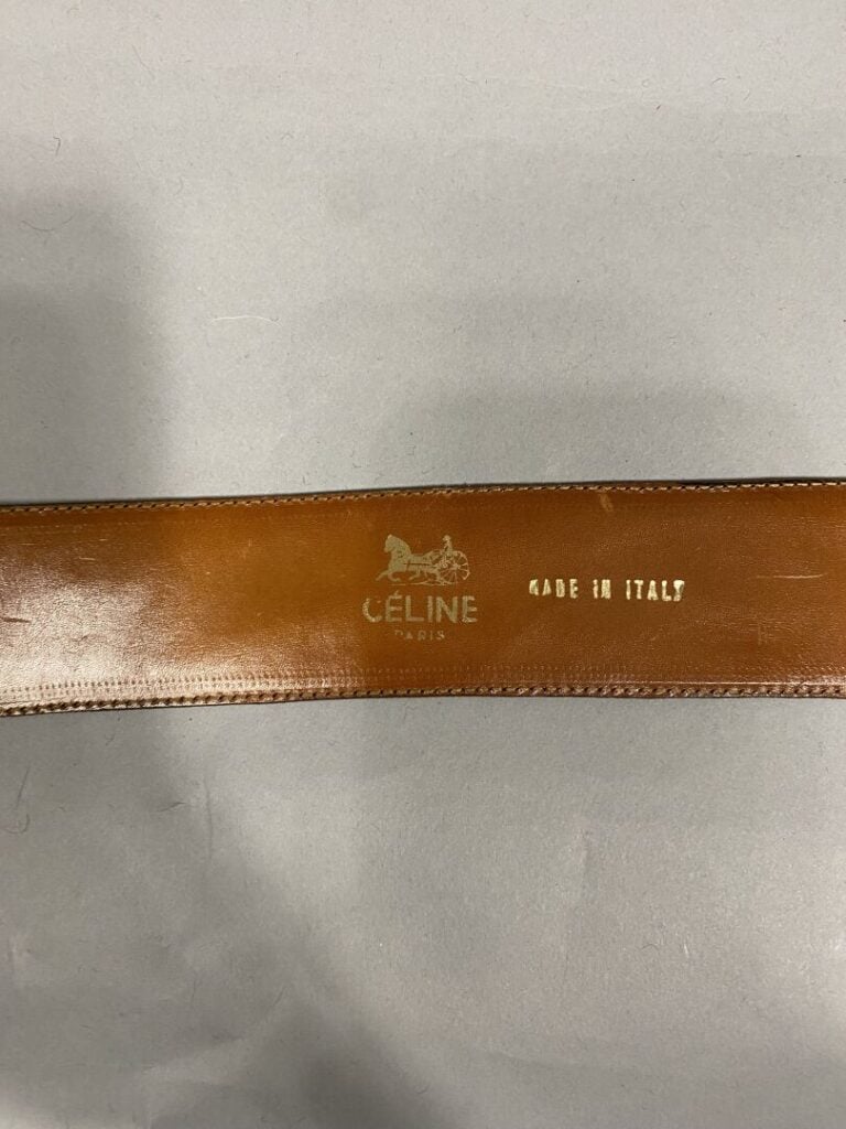 CÉLINE - Ceinture en cuir chocolat et métal doré - L : 75 cm - (vintage, bon ét…