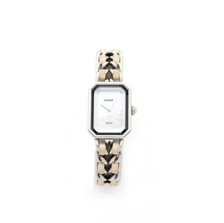 CHANEL - BRACELET MONTRE octogonale de dame en acier, modèle "Première". Cadran…