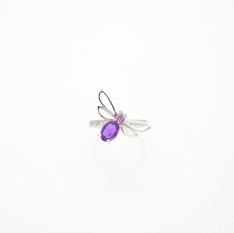 CHAUMET - BAGUE, modèle "Attrape-moi si tu m'aimes" en or gris (750‰) figurant…