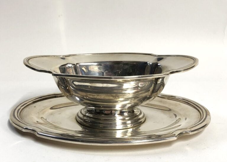 CHRISTOFLE - Saucière argent. Orfèvrerie Christofle. Poinçon Minerve. L : 22 cm…