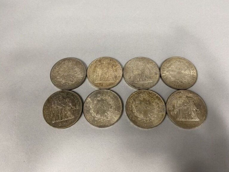 Important lot de pièces de monnaie en argent : - - 87 pièces de 10 francs. Poid…