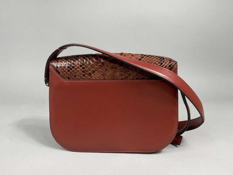 LANCEL - Sac « Bianca »en cuir bordeaux et python , bandoulière réglable en cui…