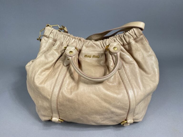 MIU-MIU - Grand sac en cuir vieux rose, double poignée, bandoulière amovible en…
