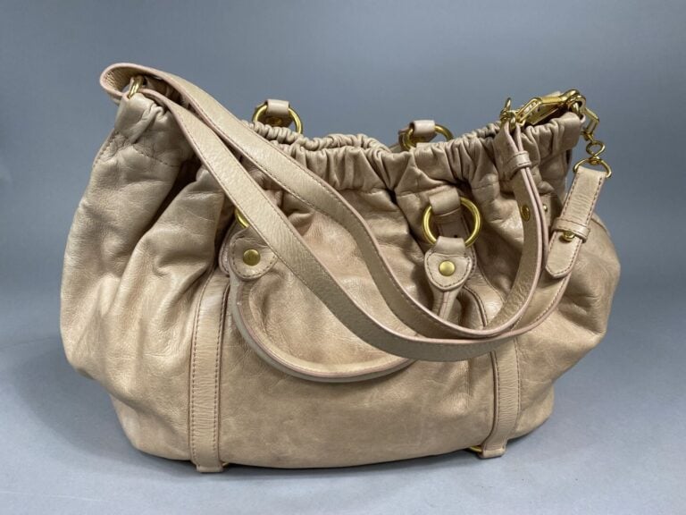 MIU-MIU - Grand sac en cuir vieux rose, double poignée, bandoulière amovible en…