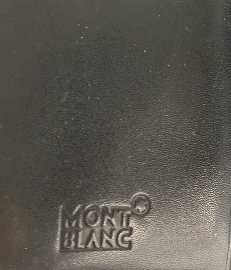 MONTBLANC - Porte feuille en cuir lisse noir, compartiments cartes et billets -…