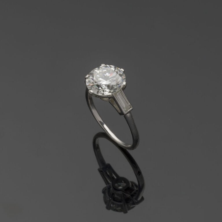 STERLE - BAGUE solitaire en platine (950‰) serti d'un diamant taille brillant p…