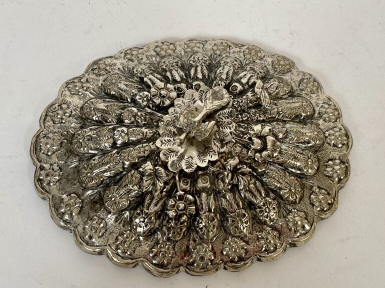 CAFETIERE tronconique en argent 800 0/00 ( ??) gravé. - Travail ottoman XX sièc…