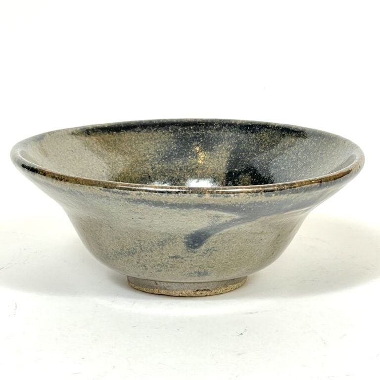 CHINE. - Ensemble de 14 BOLS en grès à émail lustré marron foncé moucheté - Dia…