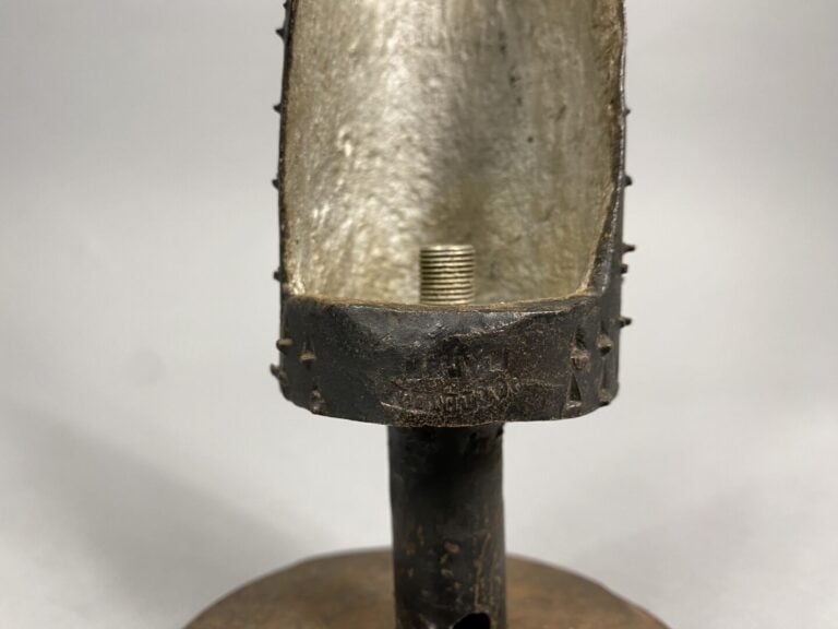 POITTEVIN - Lampe en métal soudé tourné - Signée - H : 38.5 cm