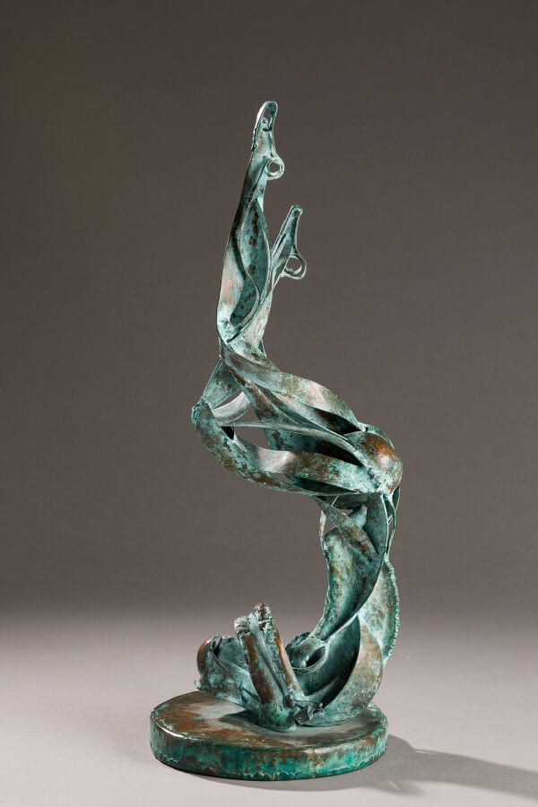 Bernard JOBIN (né en 1945) - Sculpture en lames de métal à patine vert antique…