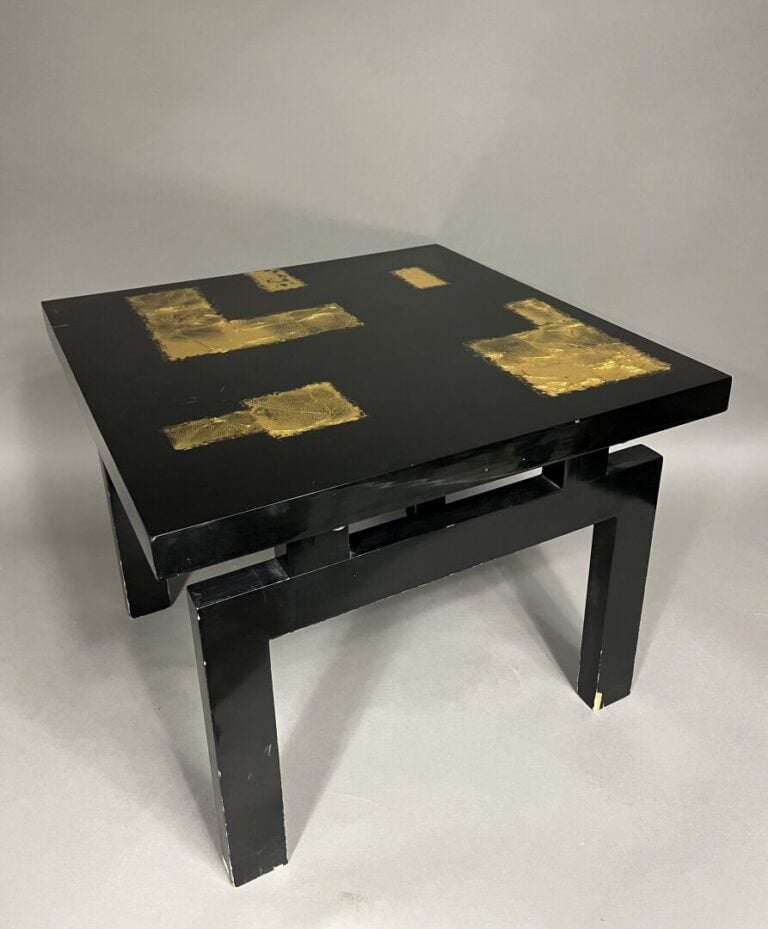 Bout de canapé de forme carrée en bois laqué noir pailleté doré nuancé - 40 x 5…