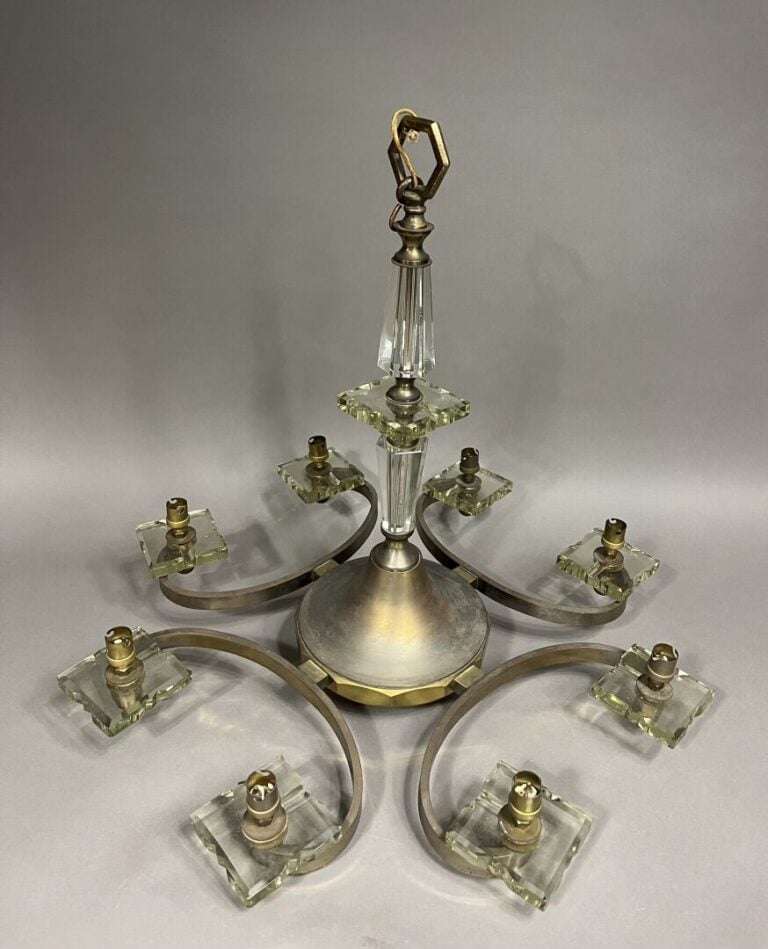 Jacques ADNET, dans le goût - Lustre moderniste à structure en métal doré à hui…