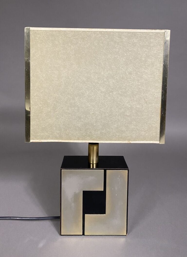 Lampe en laiton doré et laqué noir à décor géométrique - 15.5 x 15 cm