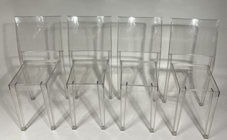 Philippe STARCK (1949), édité par KARTELL - Huit chaises modèle 'La Marie" en p…