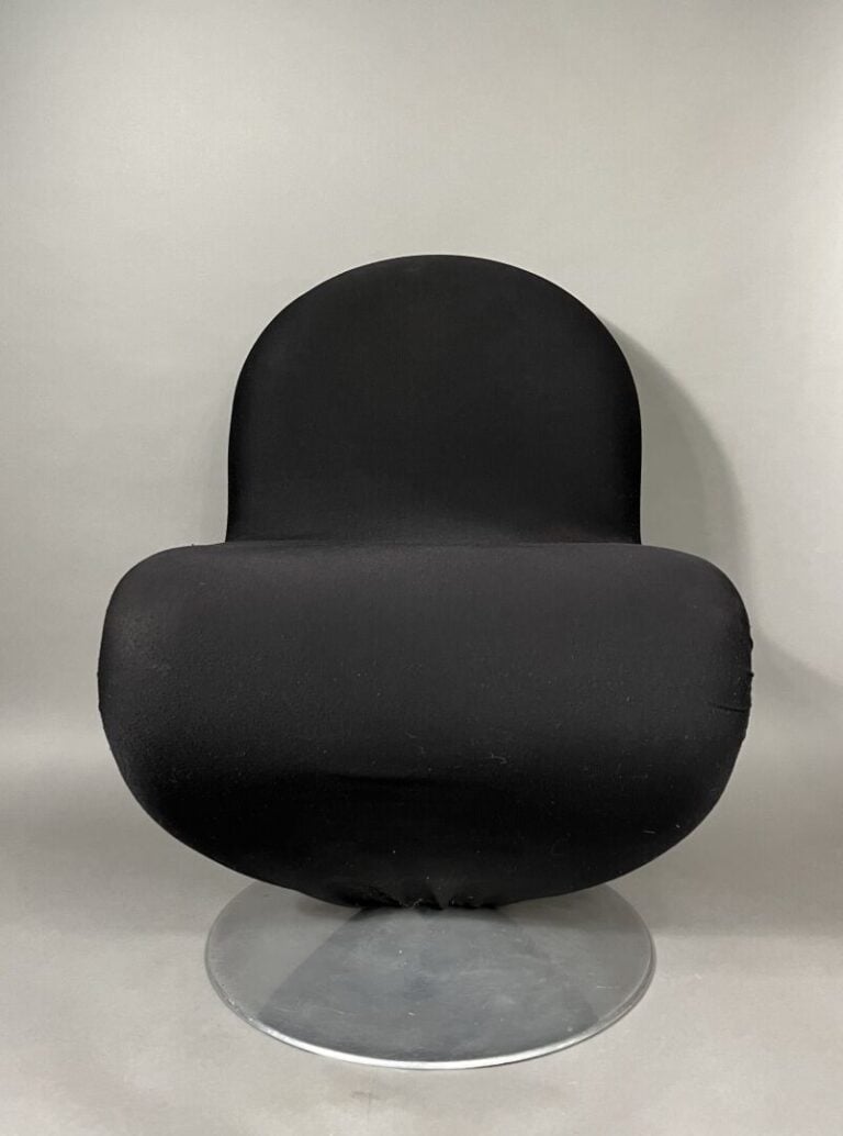 Verner PANTON (1926-1998), dans le goût - Chaise system 123, assise en jersey s…