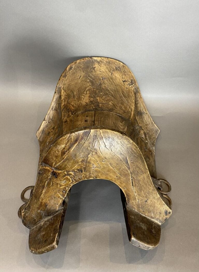 Asie Centrale, Mongolie ? - Selle en bois naturel et ferrure en métal - 31 x 51…