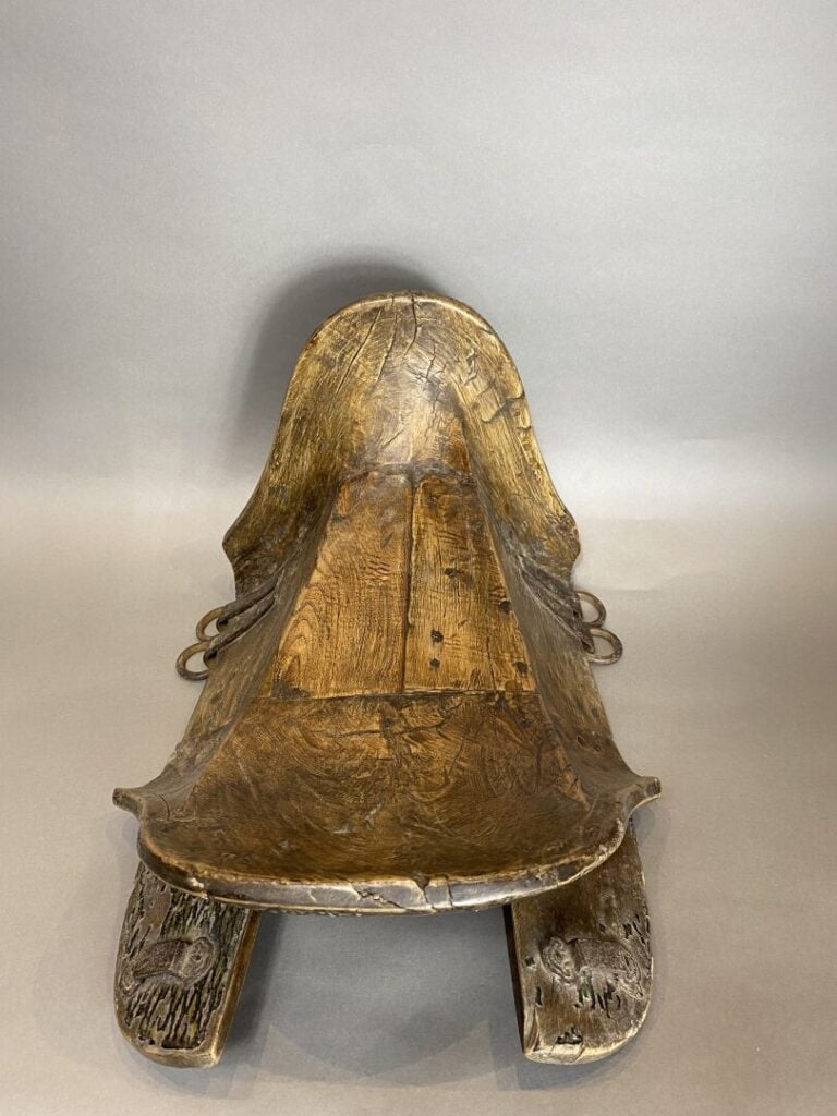 Asie Centrale, Mongolie ? - Selle en bois naturel et ferrure en métal - 31 x 51…