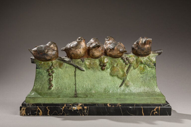 BERTIN. "5 moineaux sur une balustrade", bronze à patine verte et or, signé - 2…
