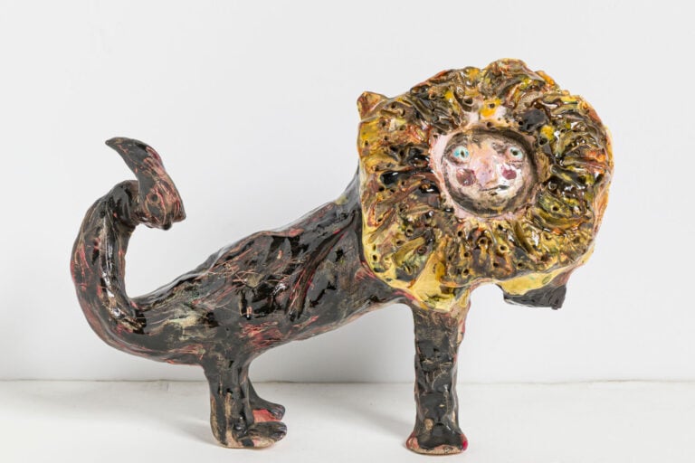 SLAVKO KOPAČ (1913-1995) - Lion soleil à 3 pattes, c. 1955 - Terre cuite émaill…