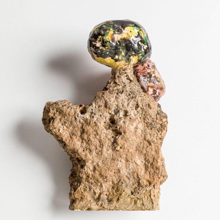 SLAVKO KOPAČ (1913-1995) - Mère et enfant - Terre cuite émaillée, marbre, pierr…