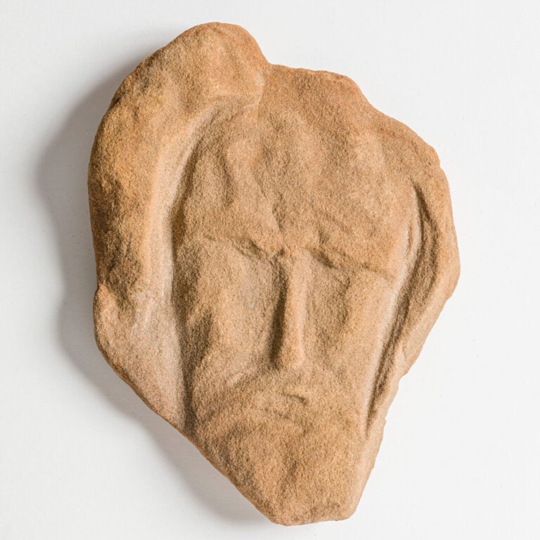 SLAVKO KOPAČ (1913-1995) - Visage - Pierre sculptée - 20 x 15 cm (environ)