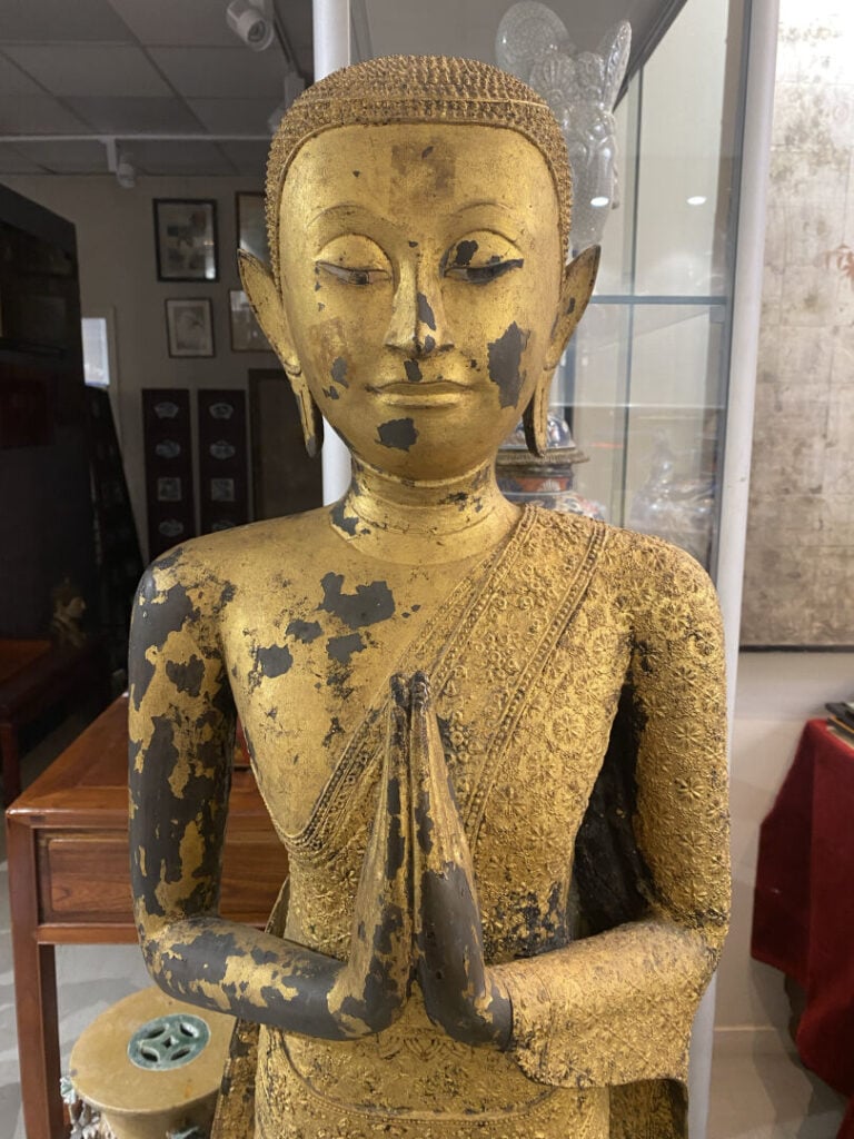 Thaïlande, Rattanakosin - Importante paire de bouddha en bronze laqué or représ…