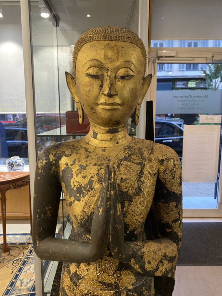 Thaïlande, Rattanakosin - Importante paire de bouddha en bronze laqué or représ…